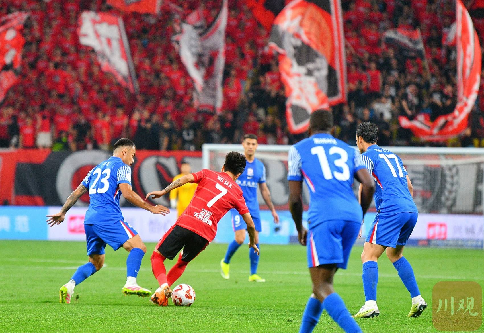 欧宝网站 -国际比赛日足总杯焦点战；成都蓉城造点机会；震撼外界；训练强度明显提升 