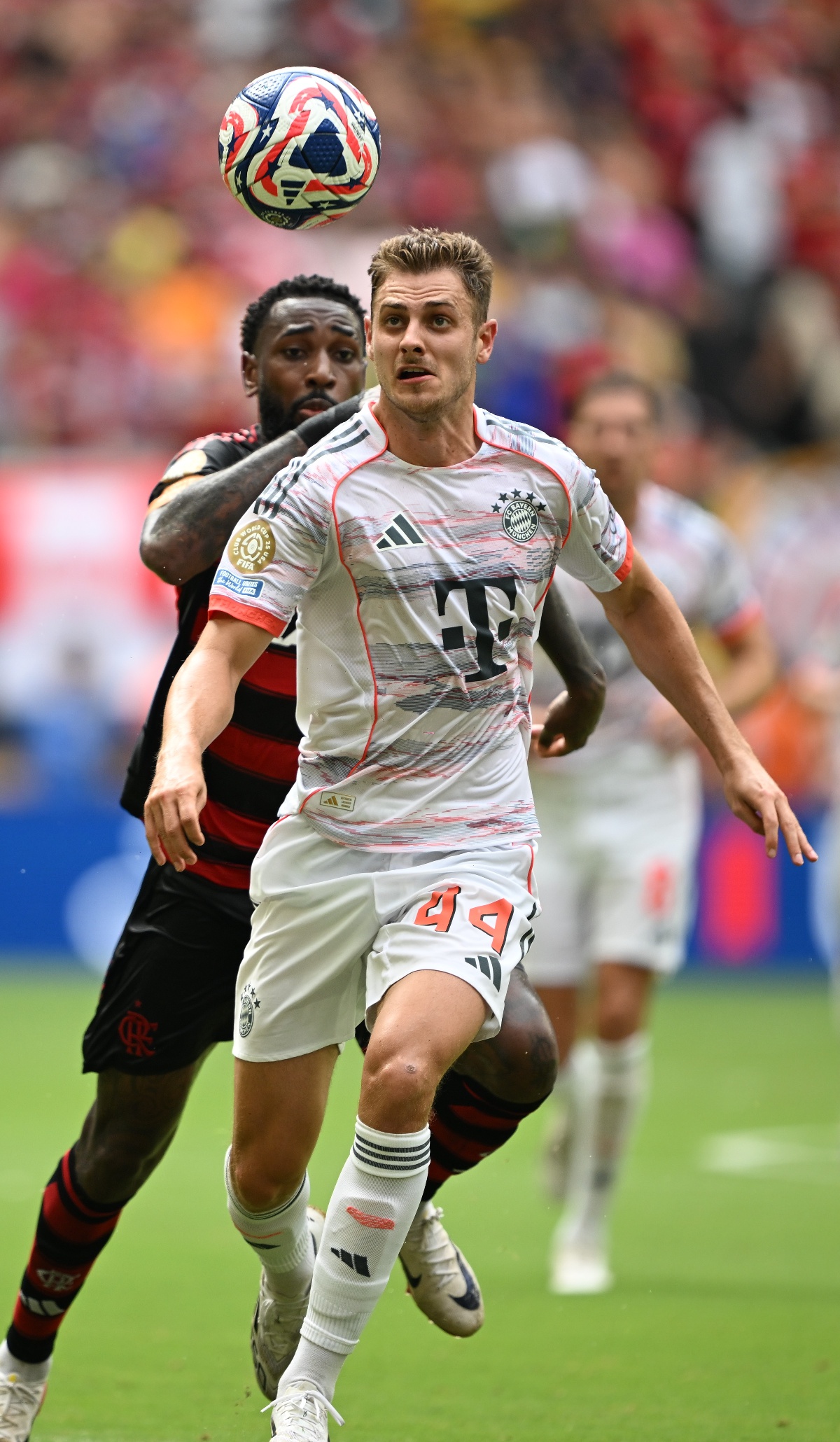 拜仁慕尼黑训练开放日，国际比赛日迎来里程碑引欢呼，足总杯在即，细节决定成败 