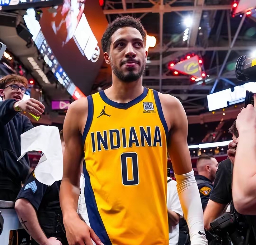 包含今晚纽约尼克斯调整名单以备NBA总决赛，队长鼓劲环节打磨，信心回归，纪律约束更严格的词条