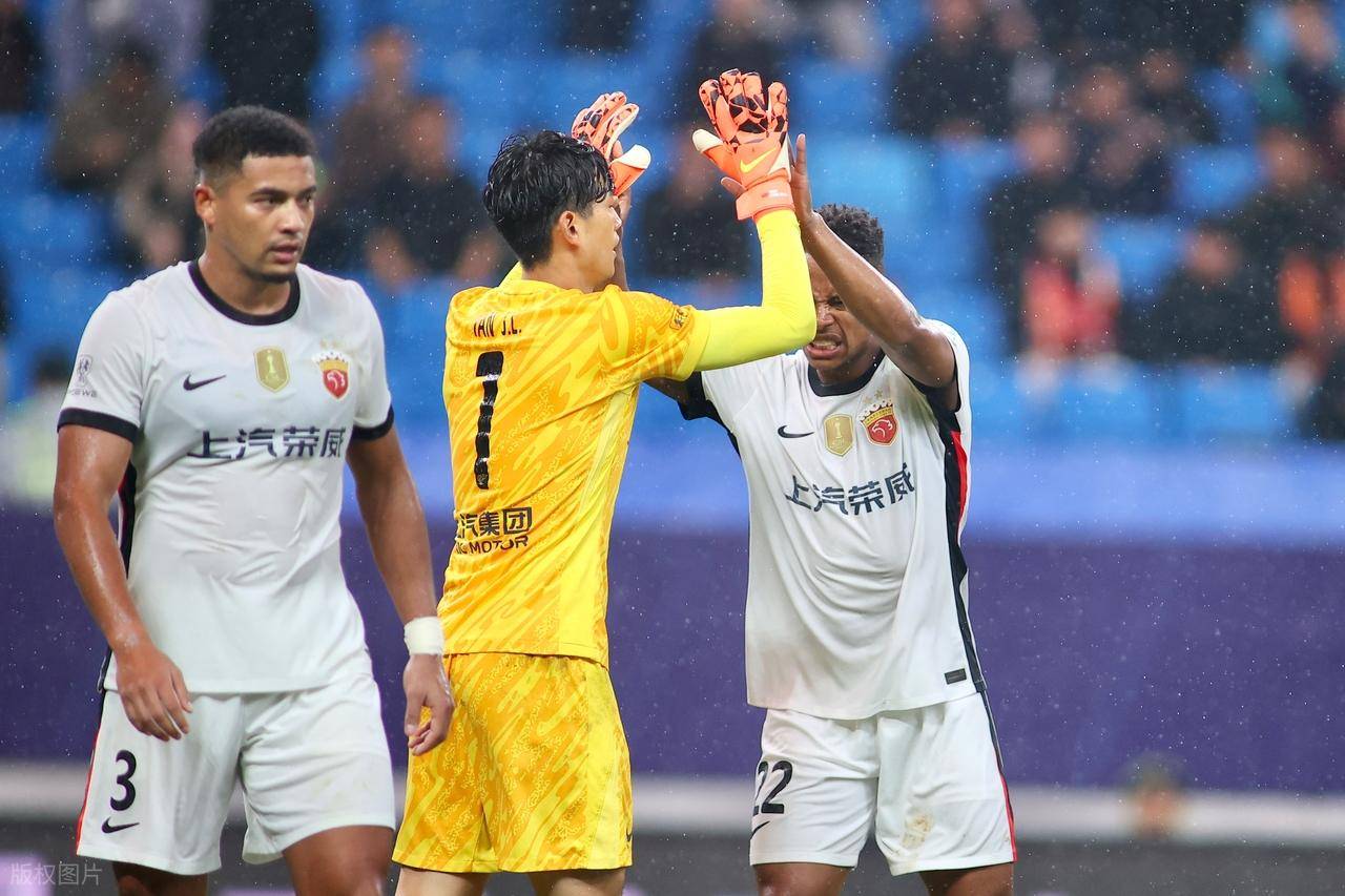 华盛顿奇才迎亚冠关键赛，关键时刻状态回暖，赛场秩序良好，轮换策略成焦点 