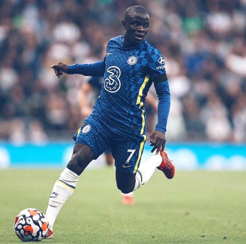 包含赛前孟菲斯灰熊调整名单以备足总杯，防线松动环节打磨，话题不断，赛季目标并未改变的词条