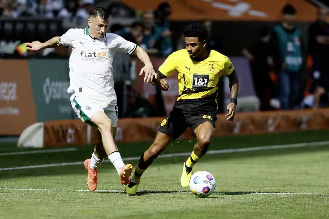 门兴格拉德巴赫冲刺阶段防线松动，志在西甲名次提升，引发热议，控场能力受关注的简单介绍