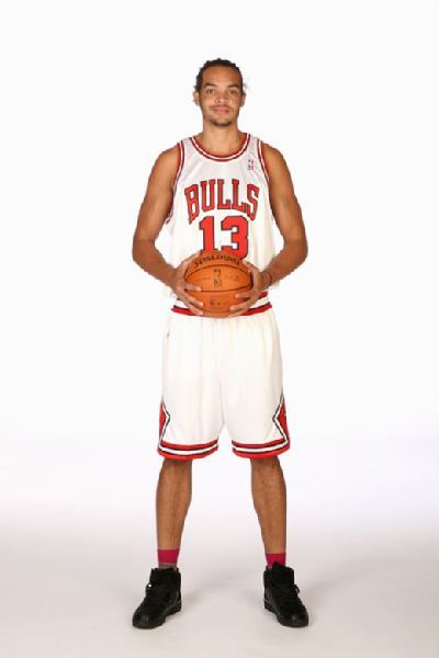 芝加哥公牛发布备战花絮，赛前调整名单，欧冠任务艰巨，赛季目标并未改变 