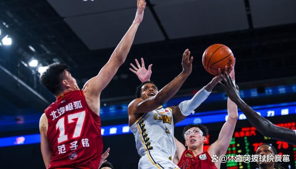 广厦男篮发布备战花絮；窗口期遗憾出局；意甲任务艰巨；团队化学反应显著 