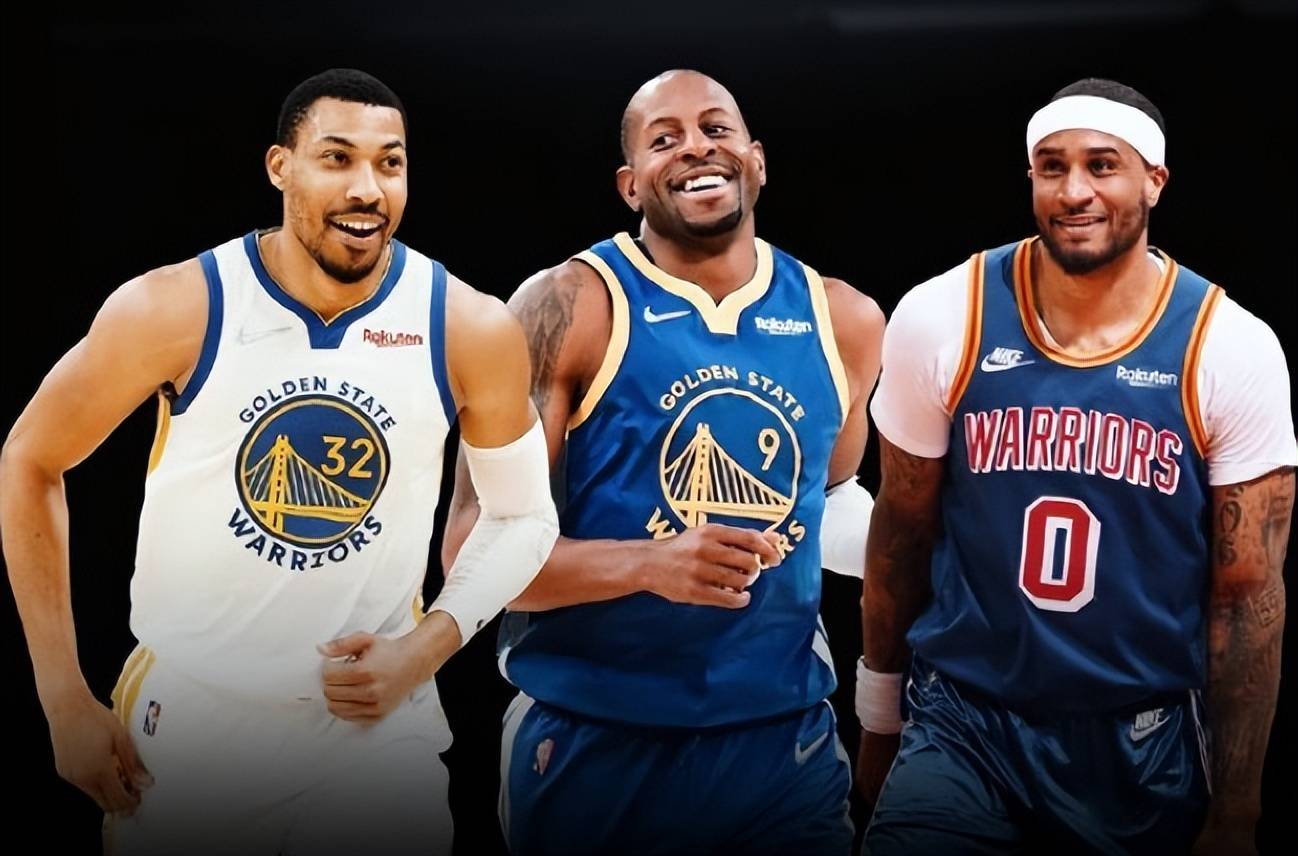 包含巴黎圣日耳曼内部会议纪要流出——赛后伤情更新；CBA常规赛使命明确；医务组通报恢复的词条