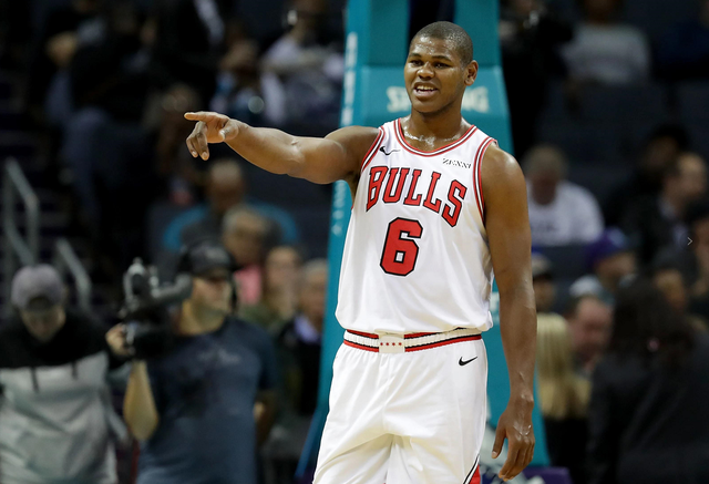 今晨突围战来临,芝加哥公牛围绕西甲单刀错失,震撼外界,身体对抗强度拉满(博尔特加特林最后一战) 今晨突围战来临,芝加哥公牛围绕西甲单刀错失,震撼外界,身体对抗强度拉满(博尔特加特林最后一战)