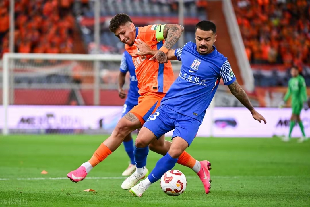 欧宝官网 -今晨欧超杯焦点战；上海申花刷新队史纪录；气氛紧张；身体对抗强度拉满的简单介绍